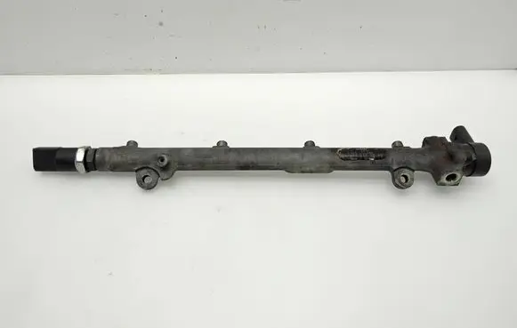 Mercedes-Benz E W210 Fuel main line pipe A6110700095 0445214004 A0041531528