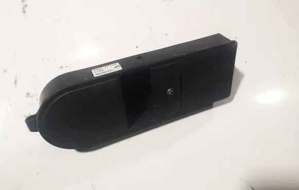 Nissan Almera Tino Front door window switch trim 13228709