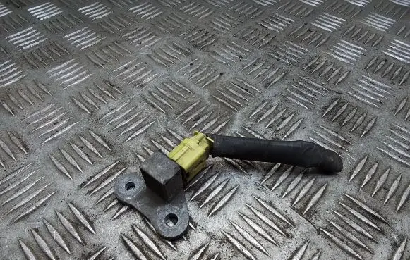 Nissan X-Trail T31 Airbag deployment crash/impact sensor