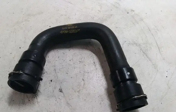 Land Rover Evoque I Engine coolant pipe/hose GJ328B159AA