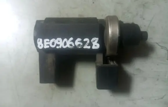 Audi A4 S4 B7 8E 8H Turbo solenoid valve 8E0906628