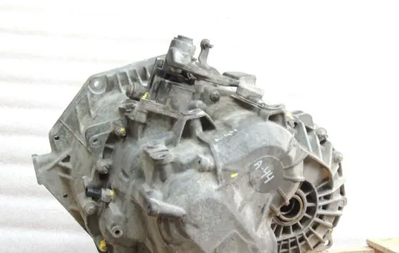 Opel Antara Manual 6 speed gearbox 55567645 4817981