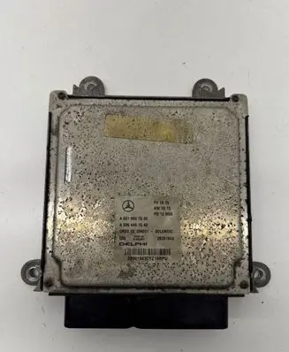 Mercedes-Benz C AMG W204 Engine control unit/module A6519007500 28391943 A0064461540