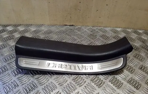 Chevrolet Captiva Rear sill trim cover 96630473