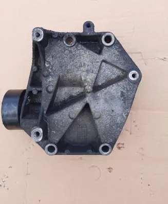 Opel Vectra C A/C compressor mount bracket 55187675