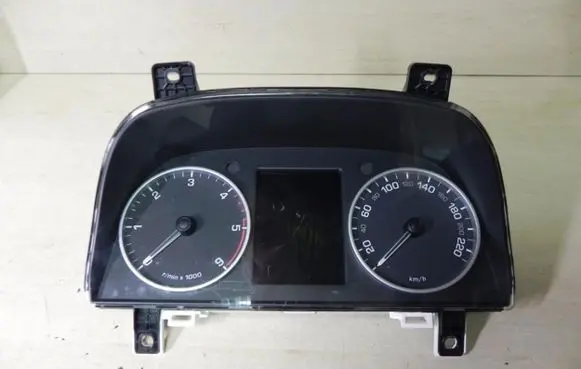 Land Rover Range Rover Sport L320 Speedometer (instrument cluster) VPHA2F10894A
