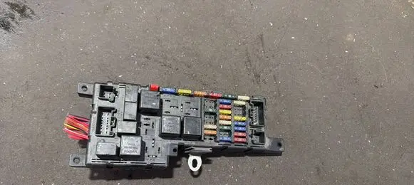 Volvo V70 Fuse box set 9452993 518322110