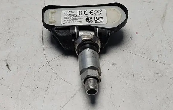 Mercedes-Benz Vito Viano W639 Tire pressure sensor 2013DJ5530 A0009050030Q03 AJ13LP0300T