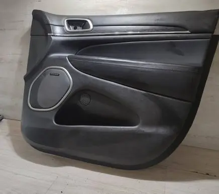 Jeep Grand Cherokee Front door card panel trim 62015428