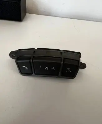 BMW 7 E65 E66 Steering wheel buttons/switches 6911585