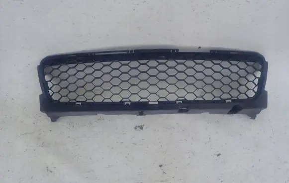Mazda 3 I Front bumper lower grill