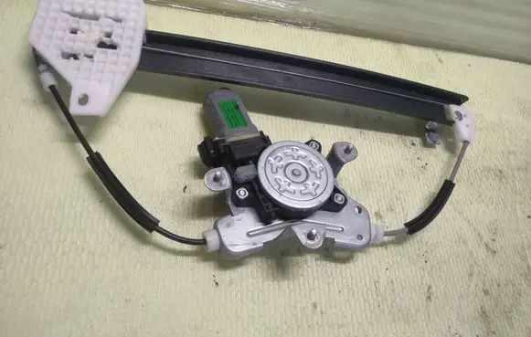 SsangYong Korando Rear door window regulator with motor 98830CZ010