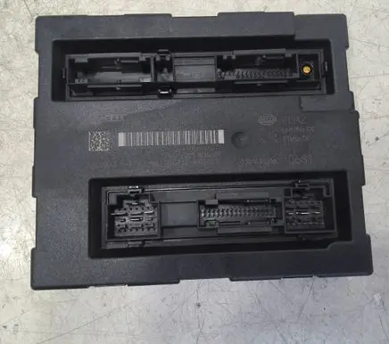 Audi A4 S4 B8 8K Comfort/convenience module 8K0907064GE