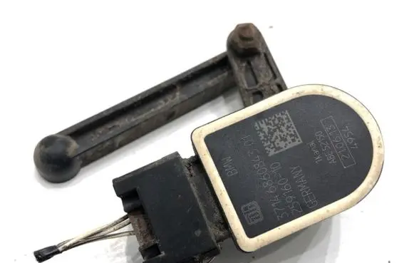 BMW X3 F25 Headlight/headlamp level sensor 6860843
