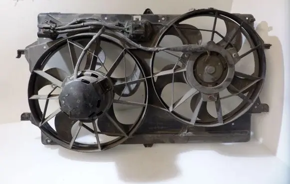 Ford Focus Fan set 98AB8C607