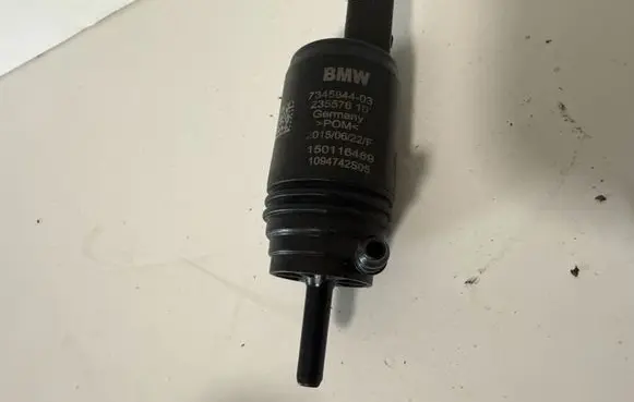 BMW 1 F20 F21 Windscreen/windshield washer pump 23557610 7345844 1094742S05