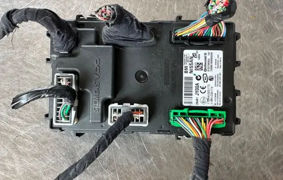 Renault Koleos I BSM Control unit 284B1JY00A