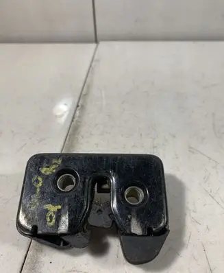 Volkswagen Polo III 6N 6N2 6NF Tailgate lock latch 6X0827505A