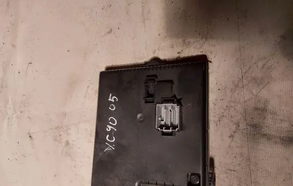 Volvo XC90 Fuse module 28080156