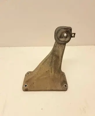 BMW X5 E53 Engine mounting bracket 1097000