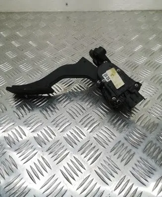 Hyundai i30 Accelerator throttle pedal 327002R320 32700XXXXX