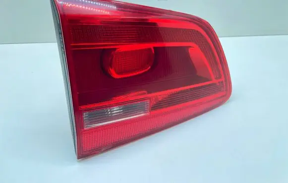 Volkswagen Touran II Tailgate rear/tail lights 176452