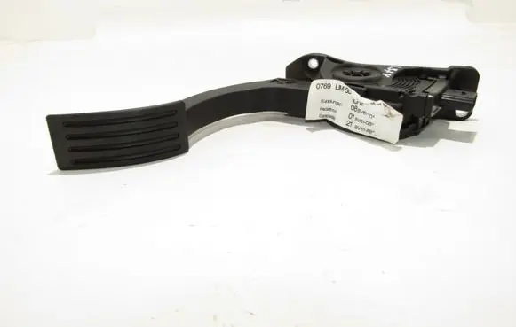 Ford Focus Accelerator throttle pedal BV619F836AB