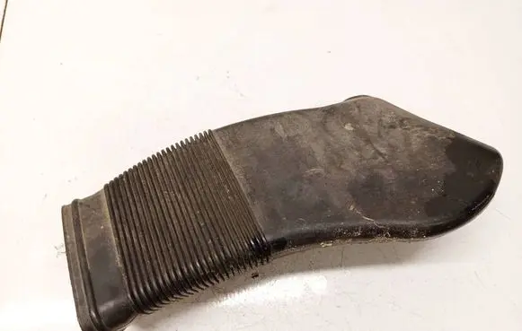 Audi A4 S4 B5 8D Air intake hose/pipe 8d0129617e