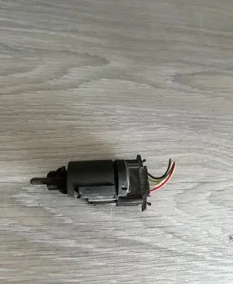 Volkswagen PASSAT B7 Brake pedal sensor switch 3B0945511A