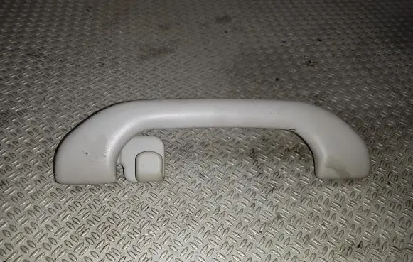 Mitsubishi Outlander Rear interior roof grab handle