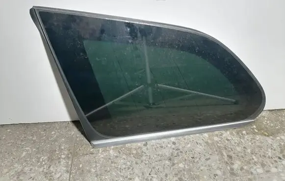 Volvo XC60 Rear side window