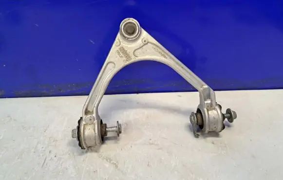 Jaguar XE Front lower control arm/wishbone GX733091