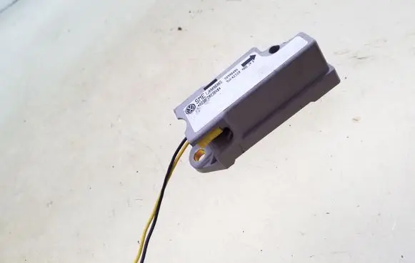 Seat Alhambra (Mk1) Airbag deployment crash/impact sensor 1J0909606G