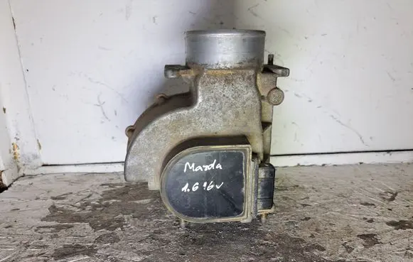 Mazda 323 Mass air flow meter B37613210 1971004100