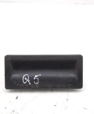 Tailgate opening switch