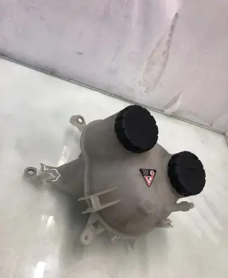 Mercedes-Benz EQA Coolant expansion tank/reservoir A2435004100