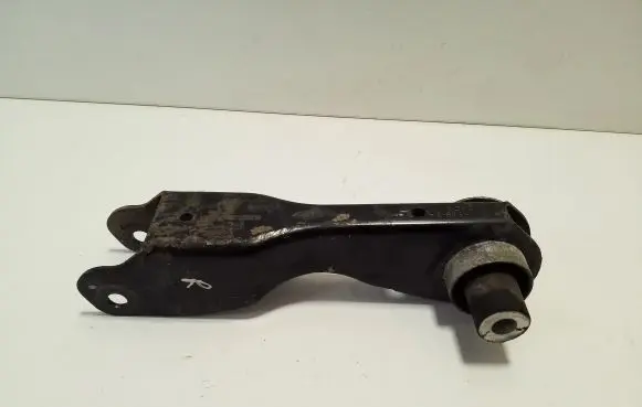 Land Rover Evoque II Rear control arm J9C35K899BA