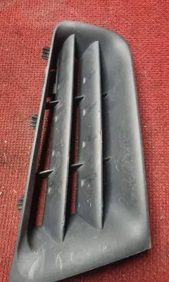 Renault Megane II Front bumper upper radiator grill 8200412380