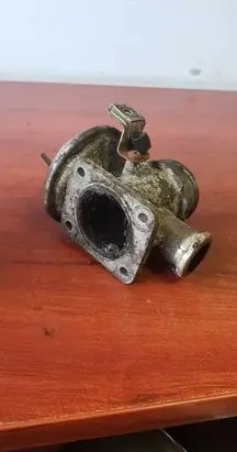 BMW 5 E39 EGR valve 7785452