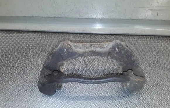 Mercedes-Benz E W211 Front Brake Caliper Pad/Carrier