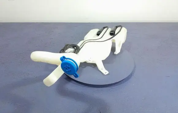 Windshield washer fluid reservoir/tank