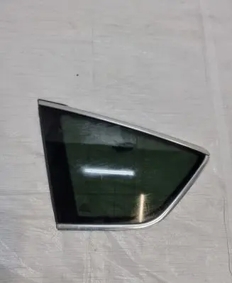 Rear side window