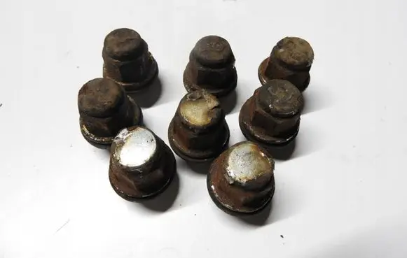 Toyota Auris 150 Nuts/bolts 