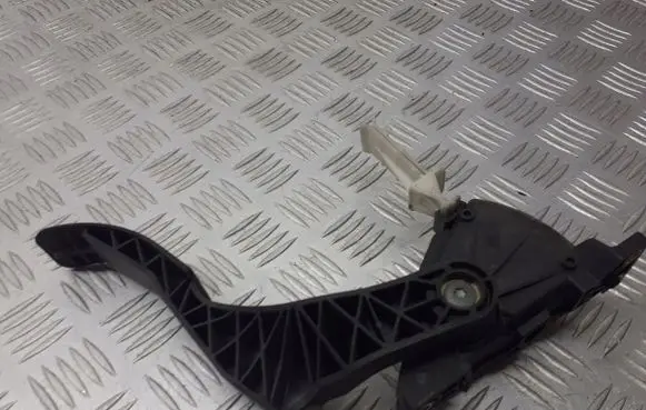 Volkswagen Golf IV Accelerator pedal position sensor 1J1721503J