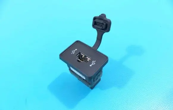 Alfa Romeo 159 USB socket connector 156074010 IMPRK1221429