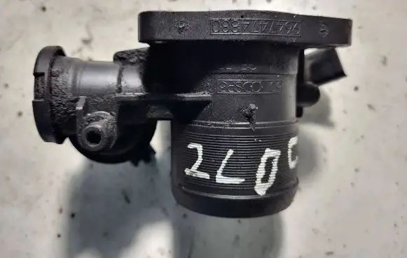 Volvo V50 Throttle valve 9647474880
