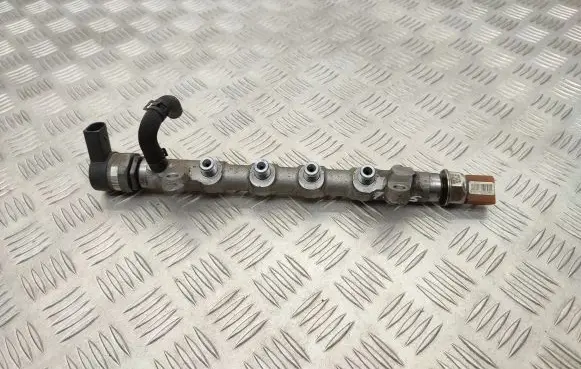 Skoda Yeti (5L) Fuel main line pipe 03L130089P 03L906054 057130764H