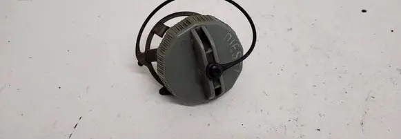 Mazda 5 Fuel tank filler cap 
