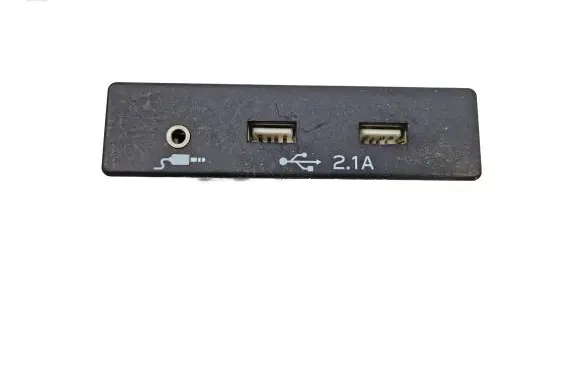 Subaru Outback (BT) USB socket connector 86257AN00A 90280562A 1822