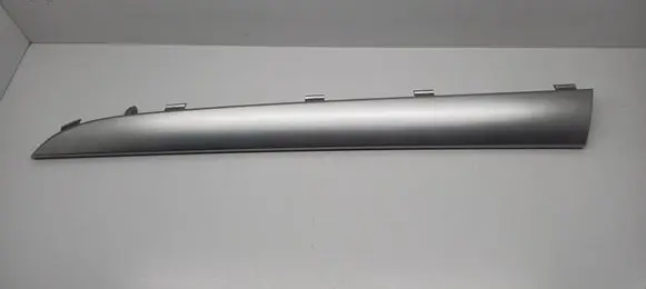 Dashboard glove box trim